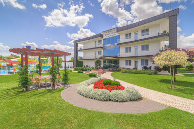 Premium appartementenhuis aan het Balatonmeer met halfpension